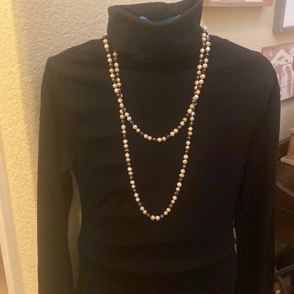 Freshwater Pearls EUC 60 inches long - Picture 3 of 8